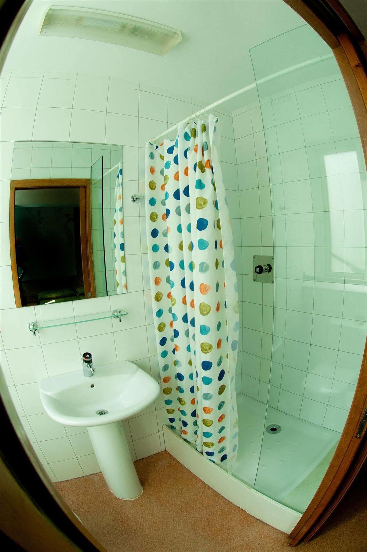 Be Dream Hostel Бадалона Екстериор снимка
